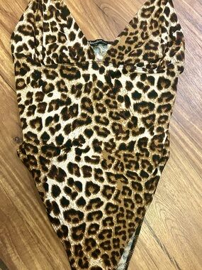 Leopard Print One Piece Snaps Adjustable Straps Chocolate USA Large